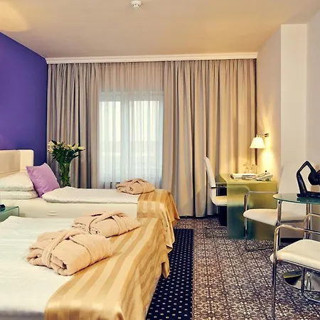 Phoenix Hotel