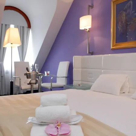 Hotel Phoenix 4*